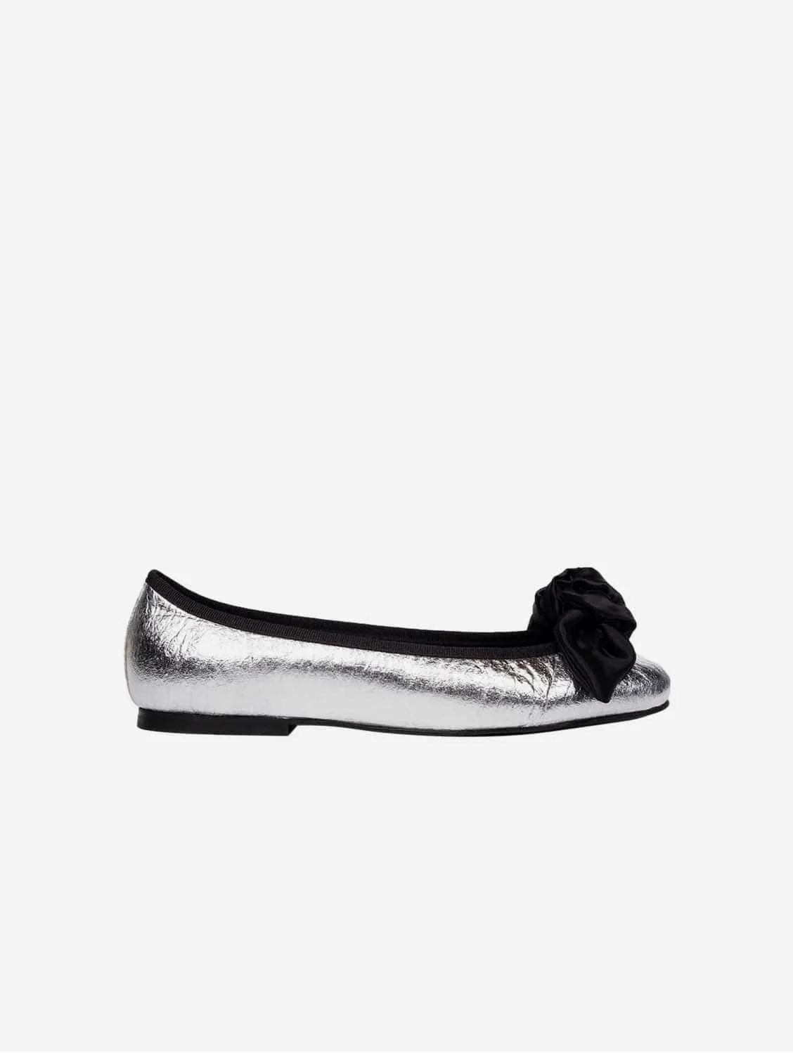 9:30am Hearing in Court Vegan Pi?atex Bow Flats | Silver