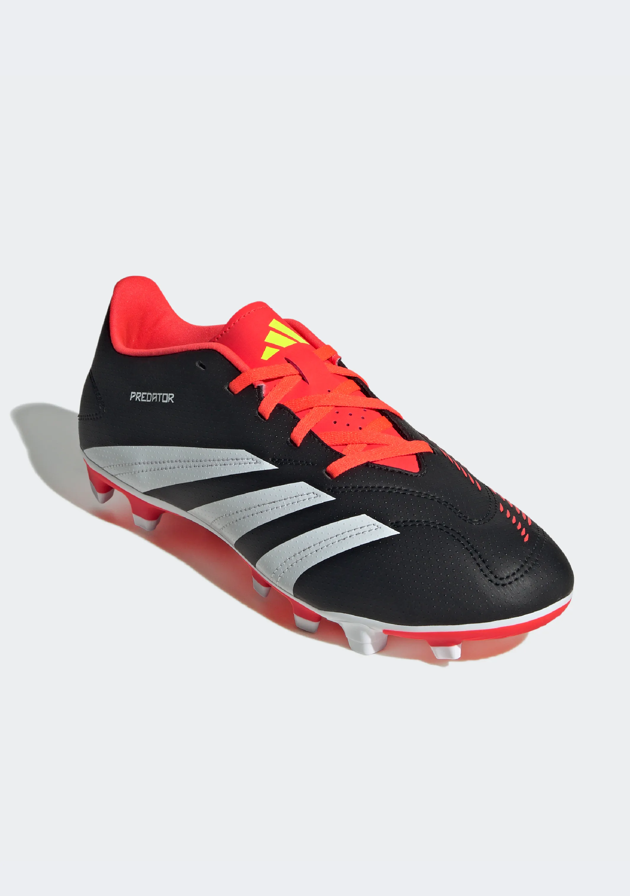 Adidas Men??s Predator Club Flexible Ground Football Boots