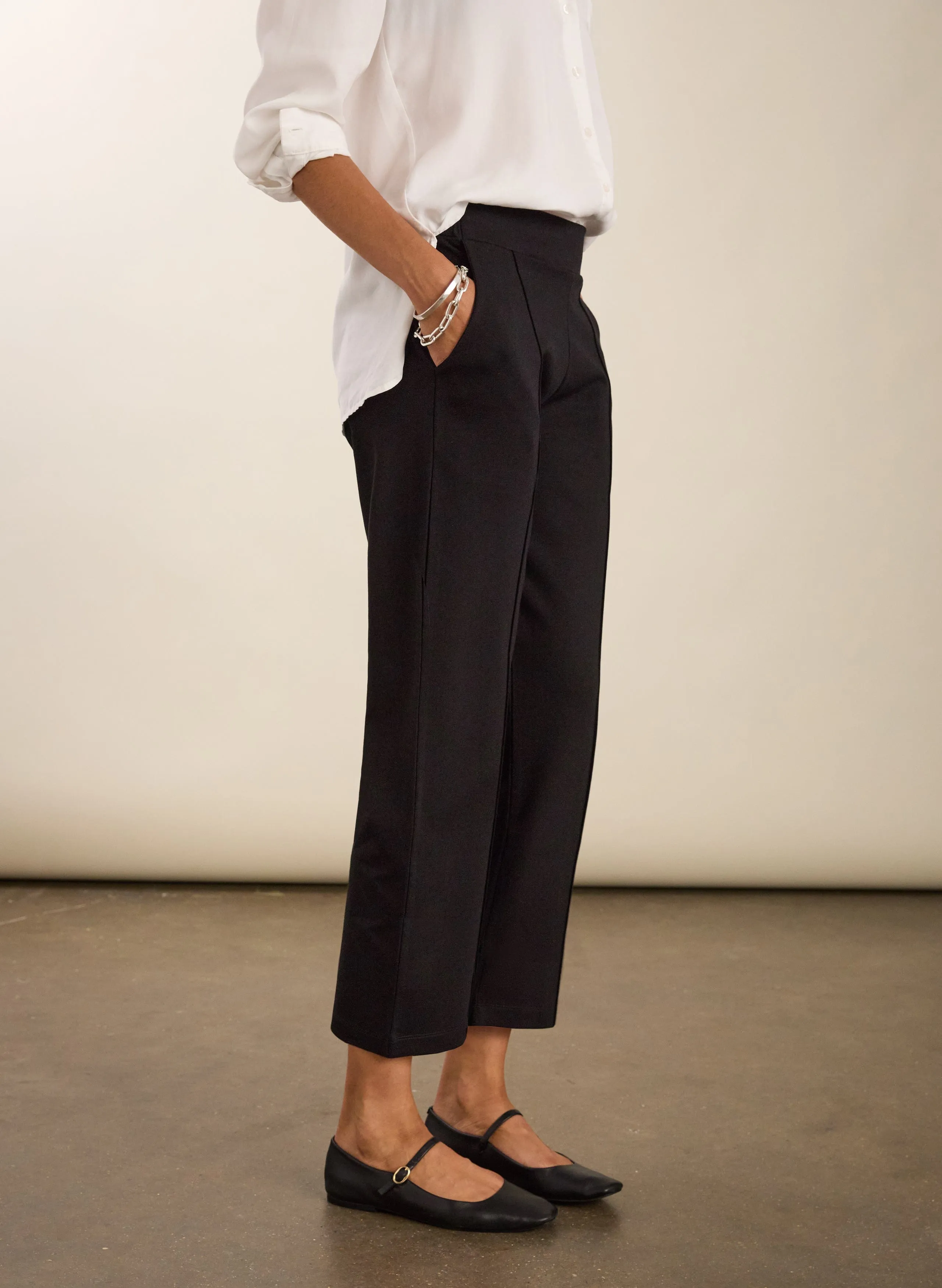 Ebru LENZING? ECOVERO? Ponte Straight Leg Crop Trousers | Caviar Black