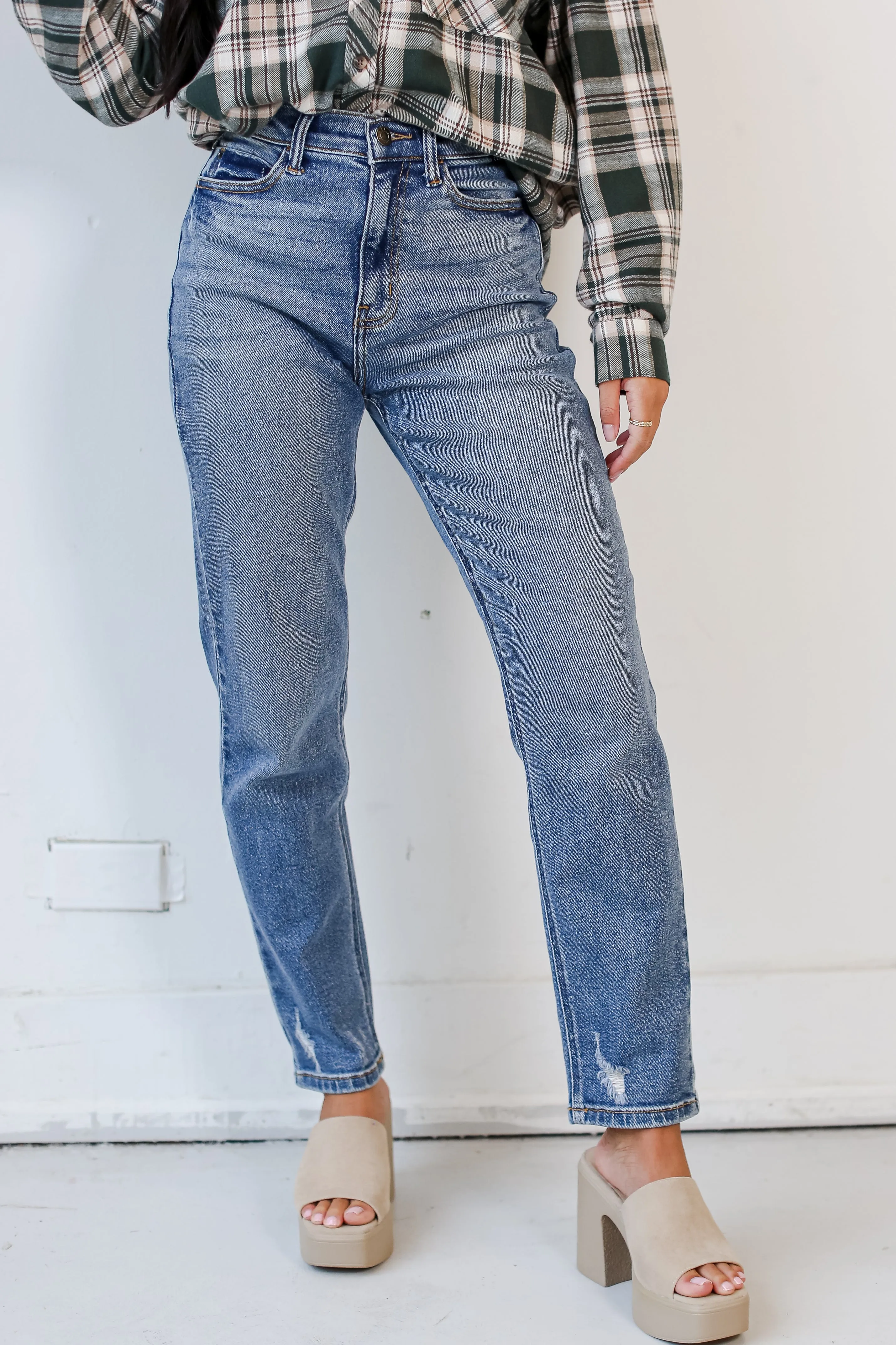FINAL SALE - Confidently Stylish Mom Jeans