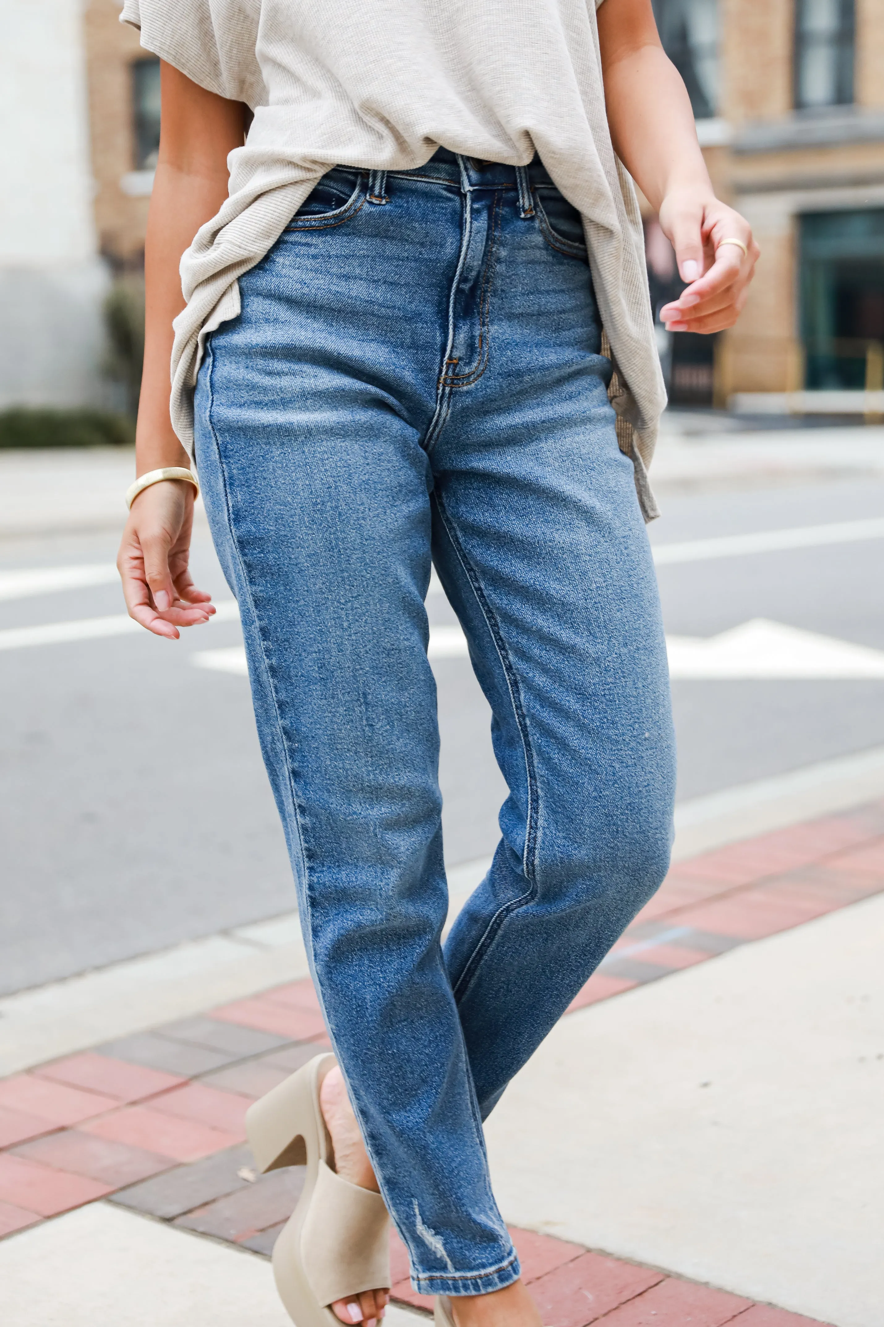 FINAL SALE - Confidently Stylish Mom Jeans