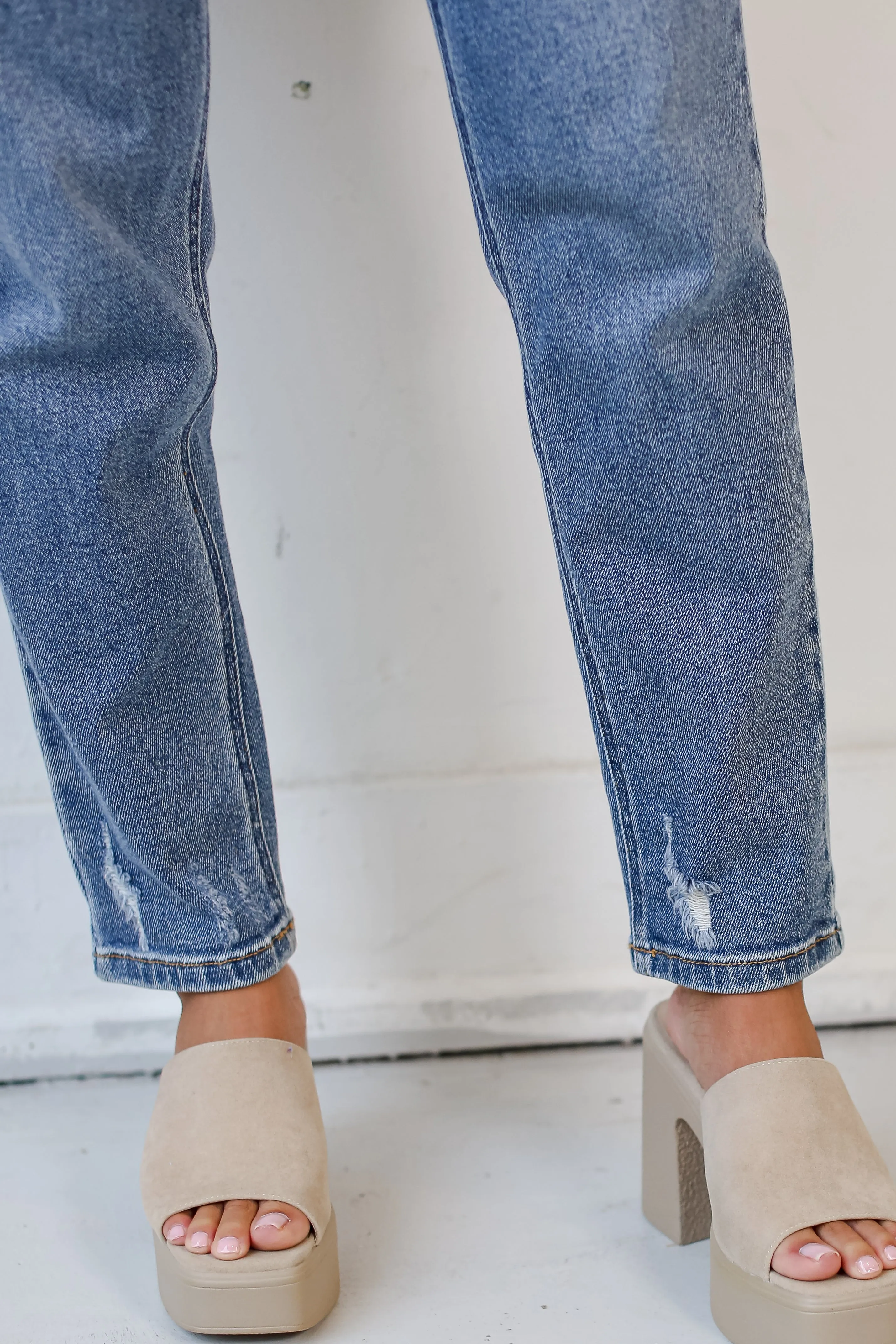 FINAL SALE - Confidently Stylish Mom Jeans