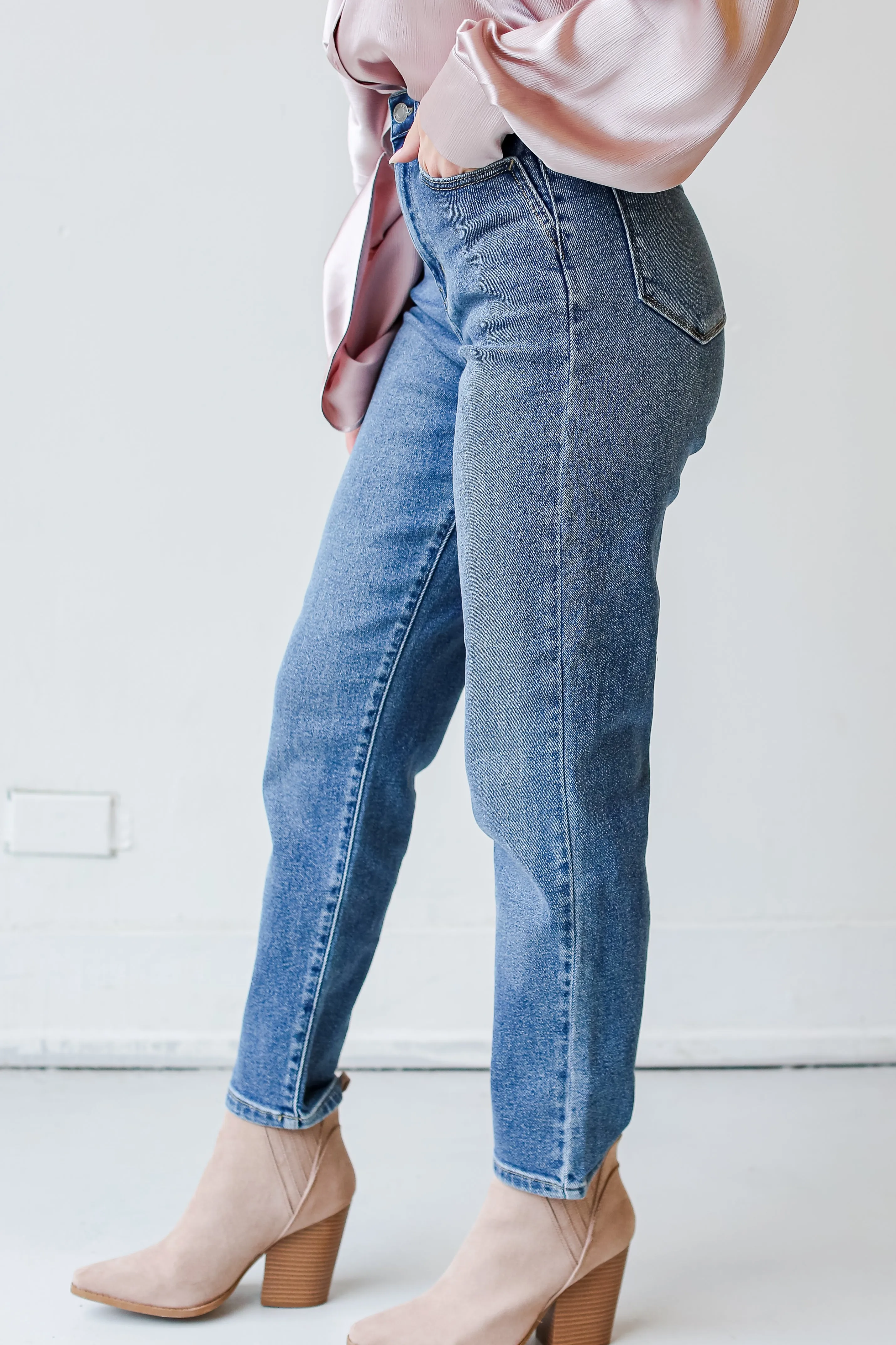 FINAL SALE - Cool Composure Medium Wash Mom Jeans