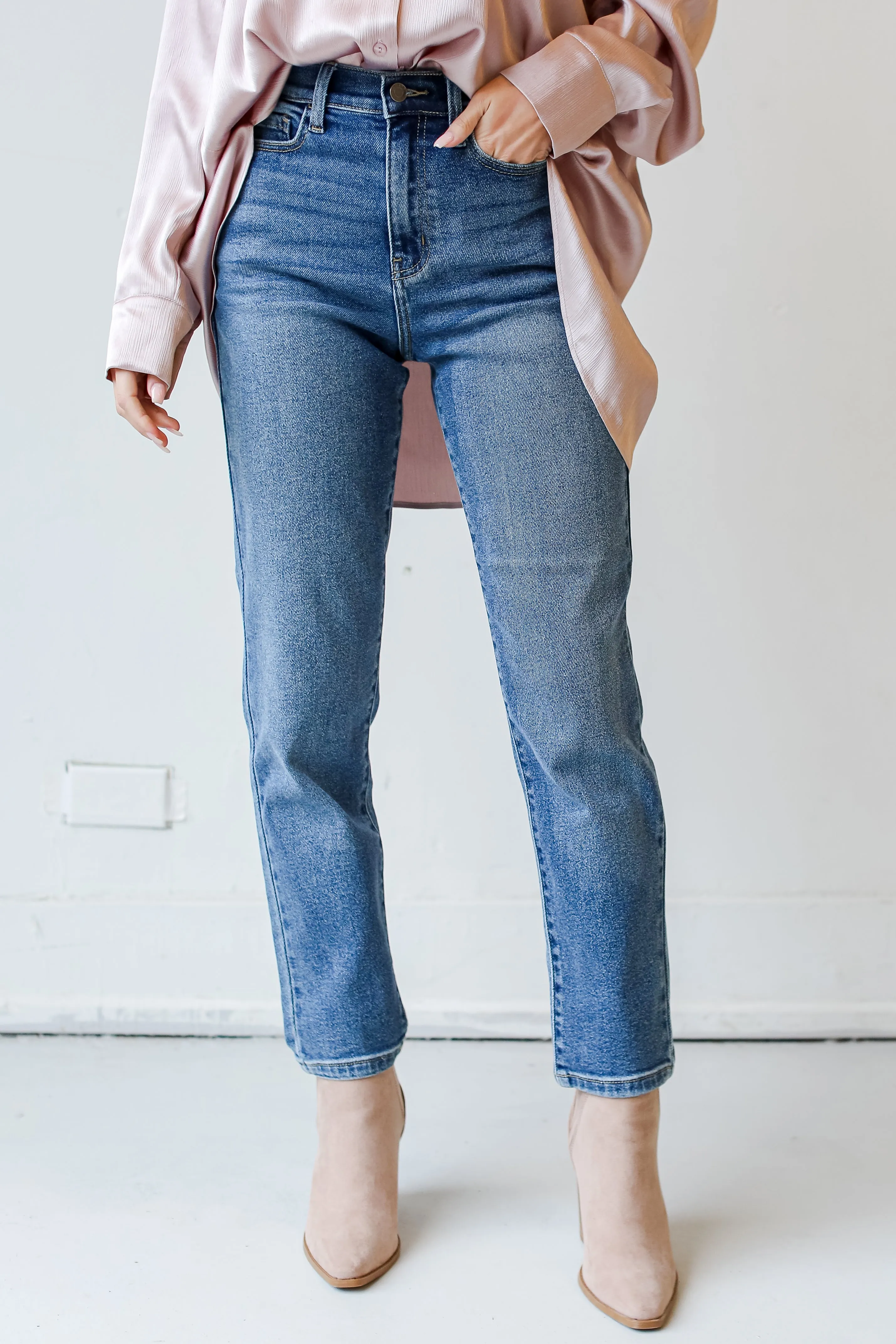 FINAL SALE - Cool Composure Medium Wash Mom Jeans