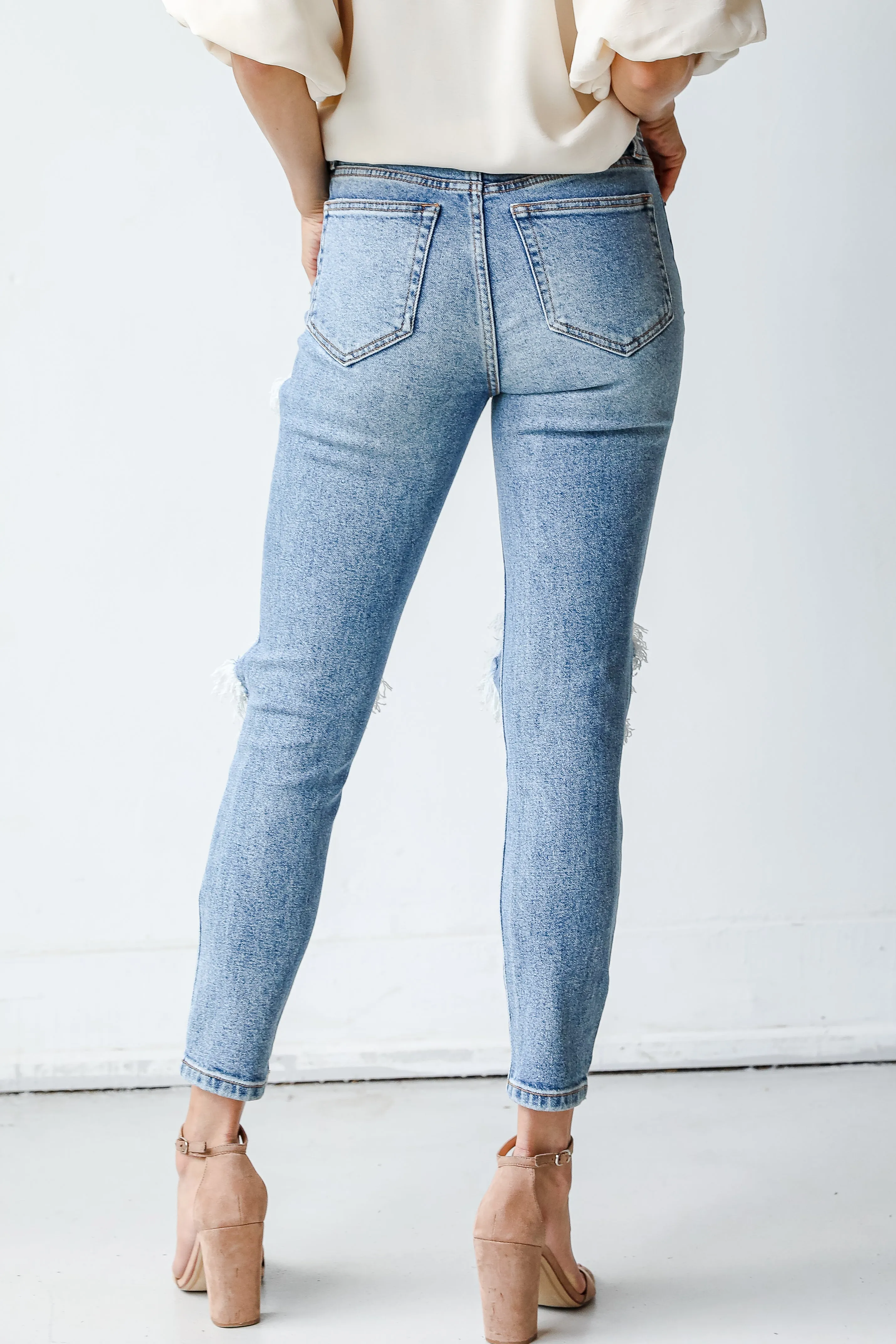 FINAL SALE - Lainey Distressed Mom Jeans
