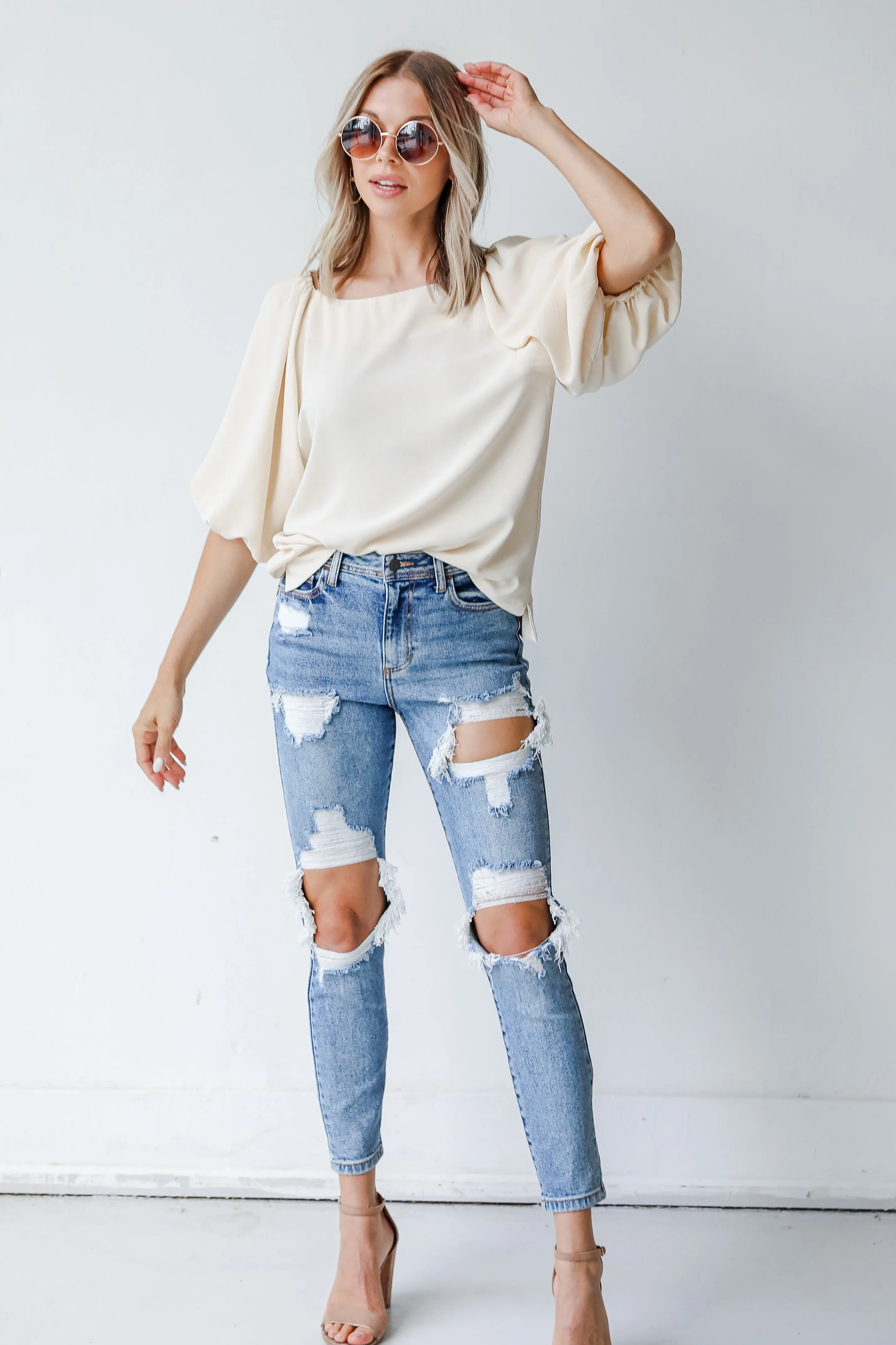 FINAL SALE - Lainey Distressed Mom Jeans