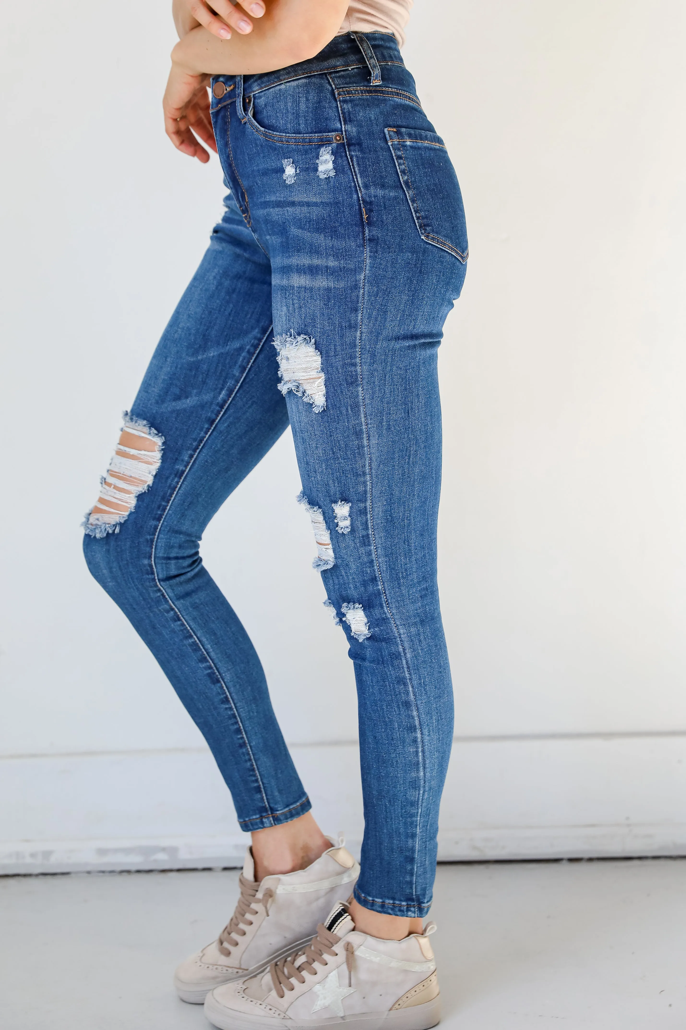 FINAL SALE - Total Mood Distressed Skinny Jeans