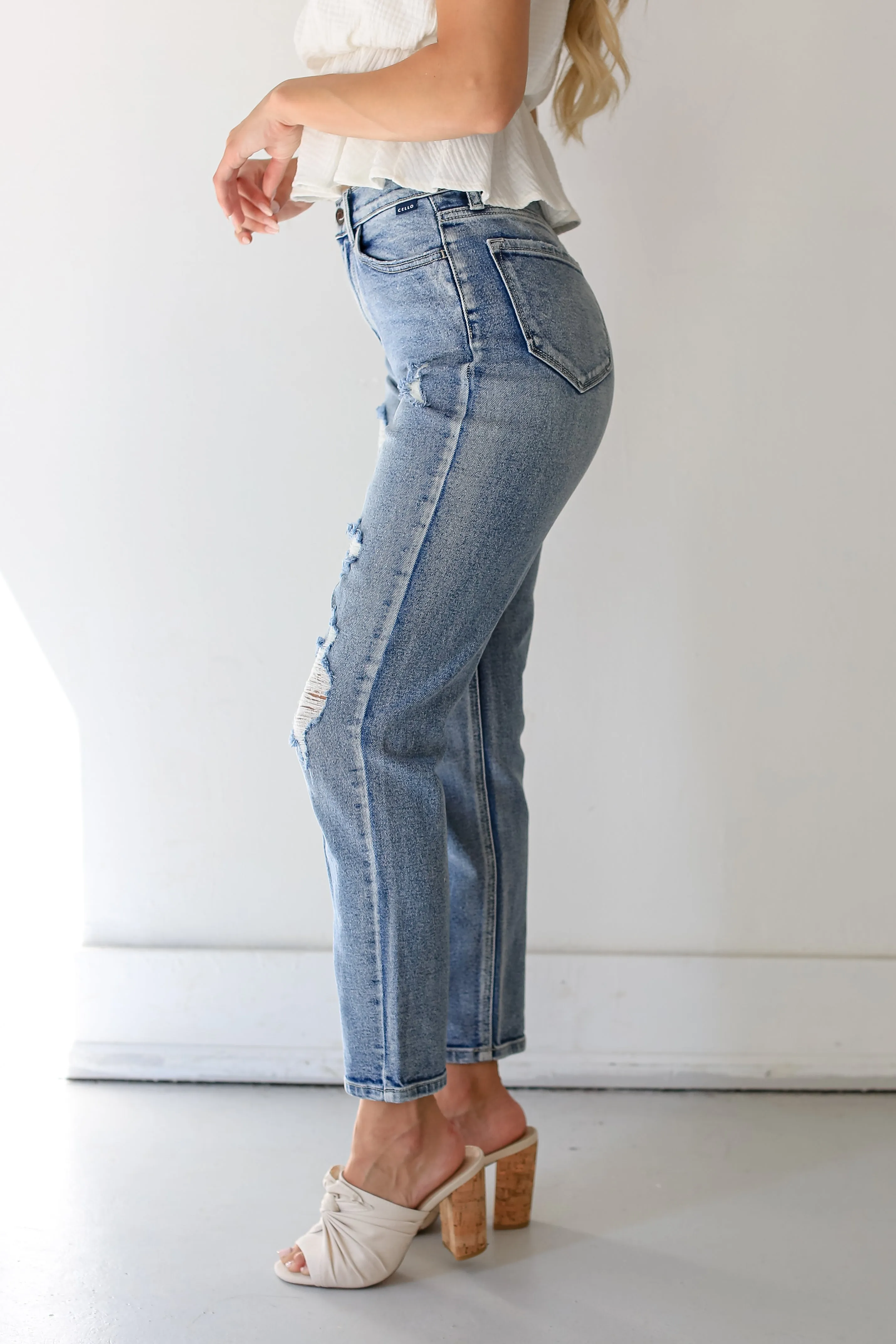 FINAL SALE - Trending Mood Distressed Mom Jeans