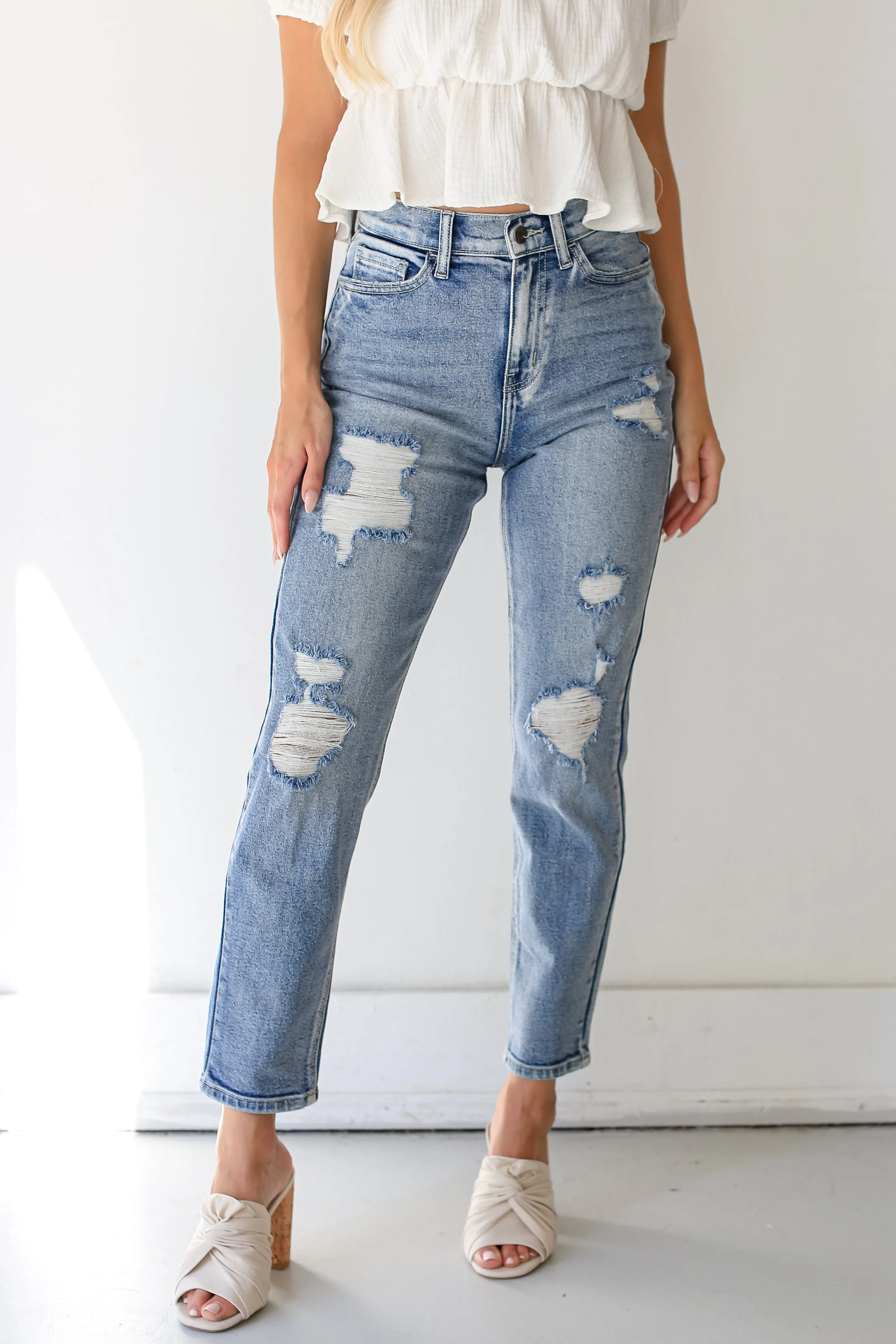 FINAL SALE - Trending Mood Distressed Mom Jeans