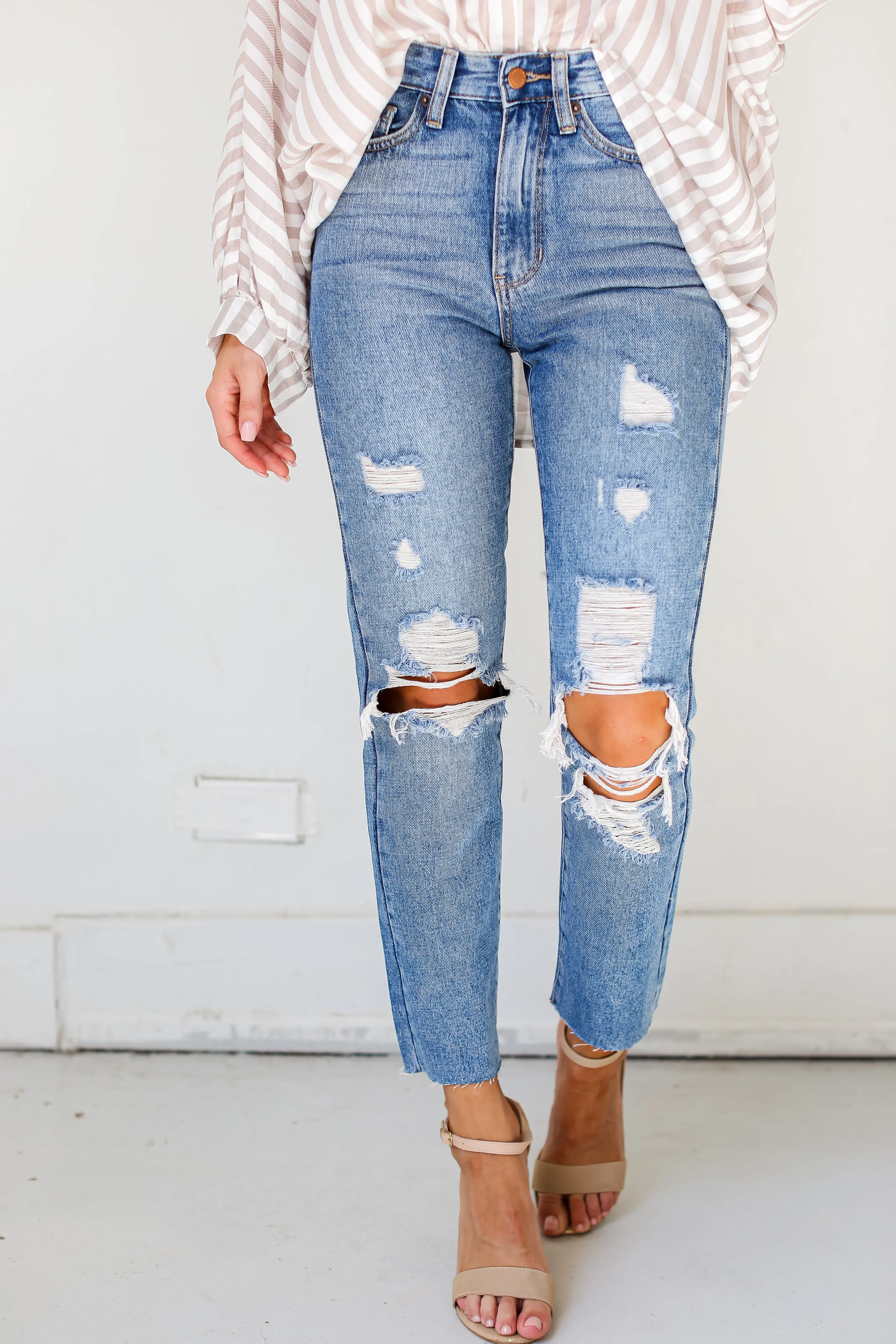 FINAL SALE - Trendy Presence Distressed Mom Jeans