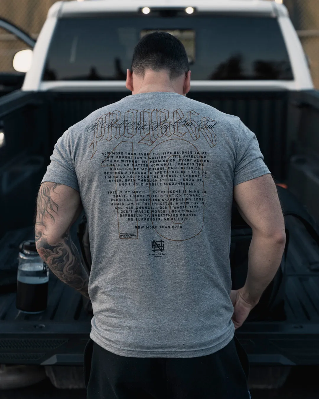 MANTRA TEE - GREY