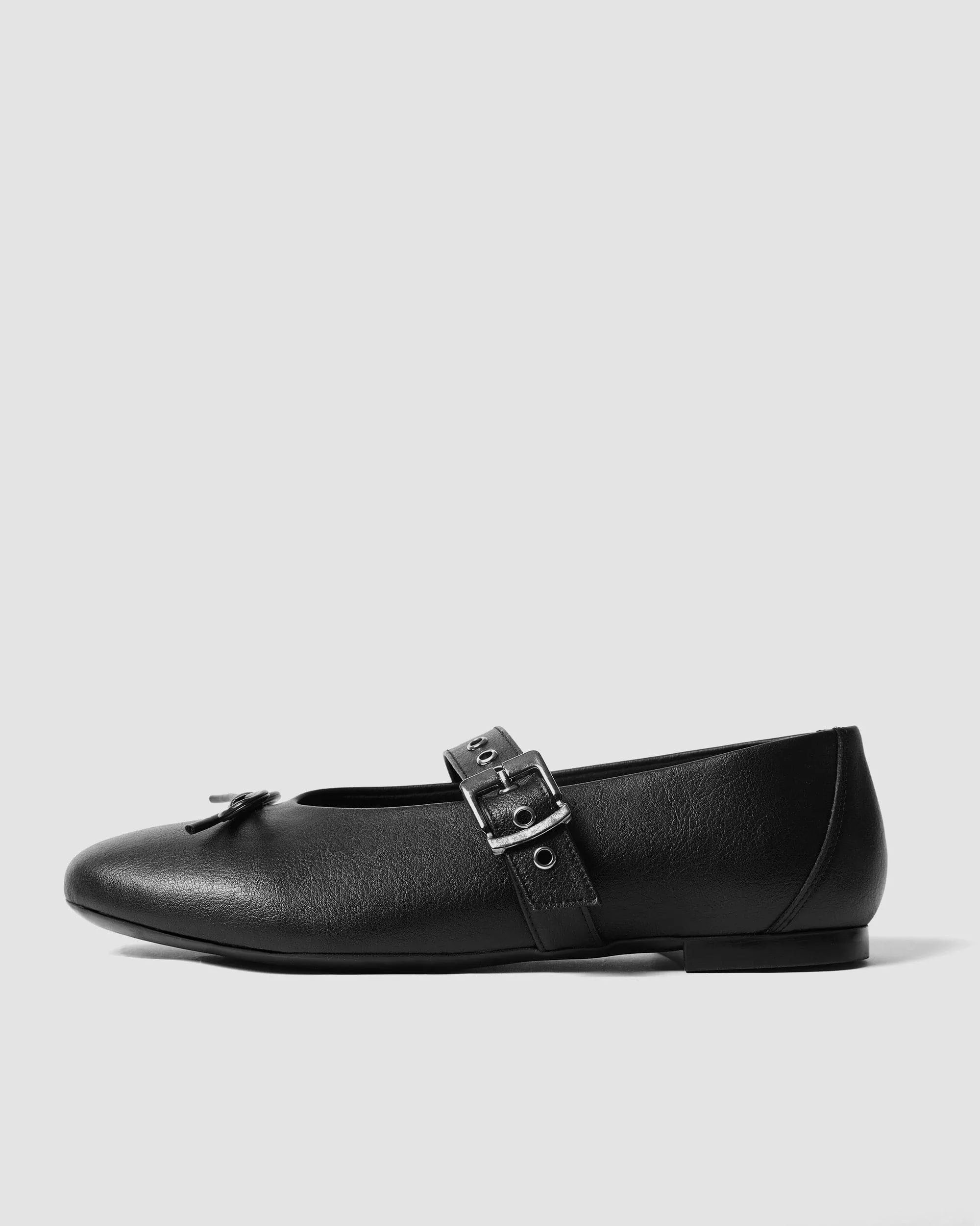 Mara Women's Vegea? Grape Leather Bow Pumps | Black