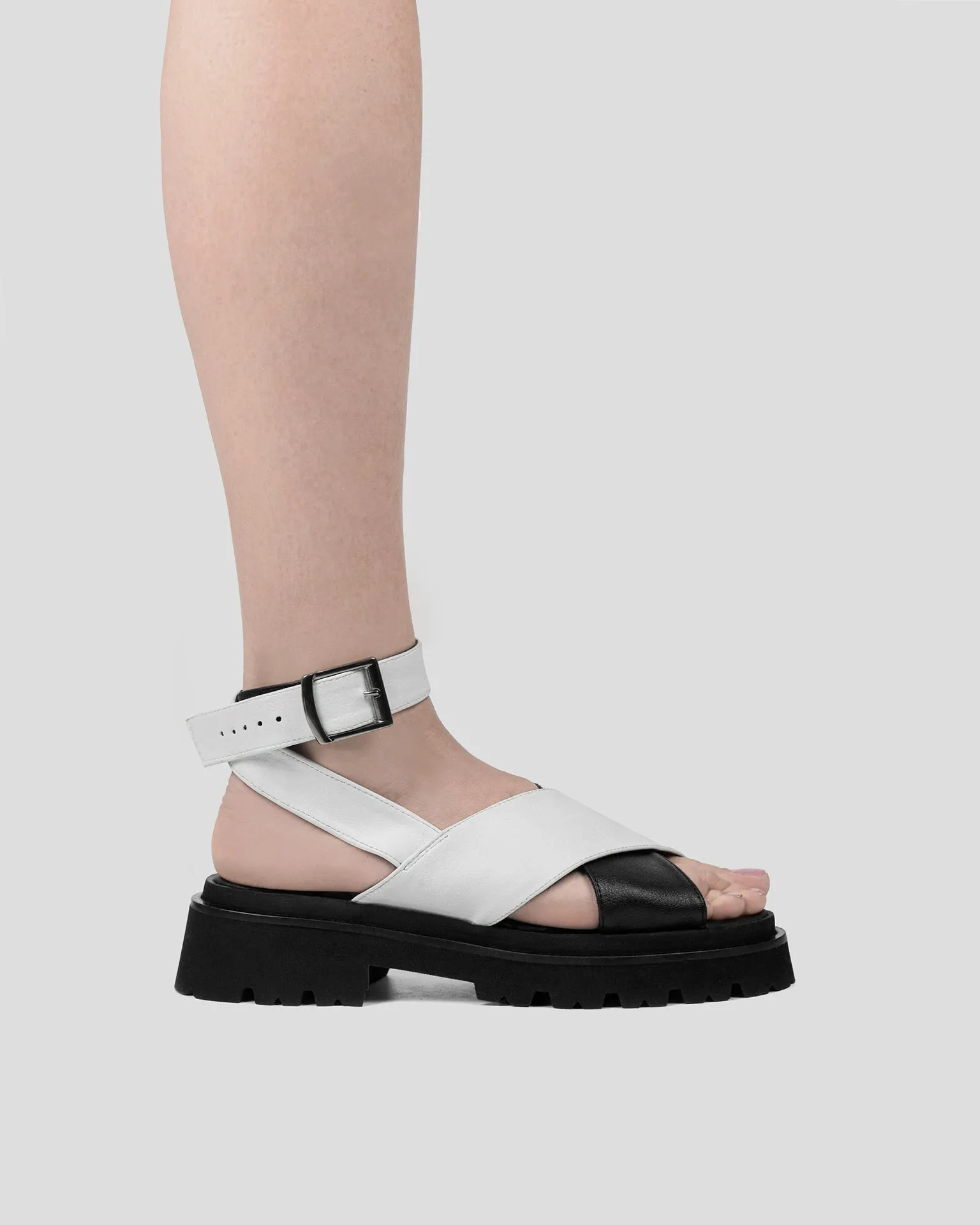 Medley Women's Cross Strap Desserto? Cactus Leather Sandals | Black & White