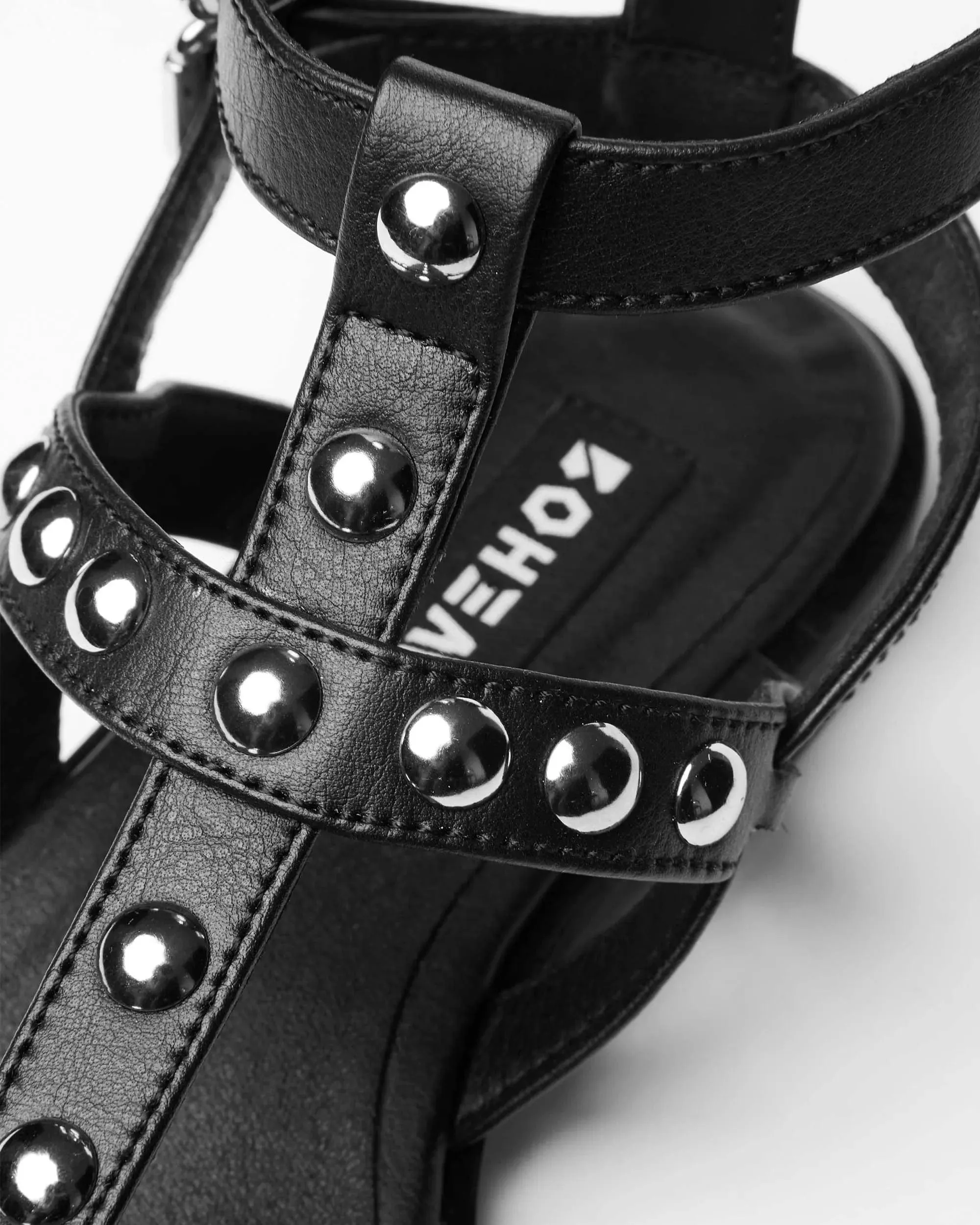Nox Women's Vegan Grape Leather Gladiator Sandals | Black