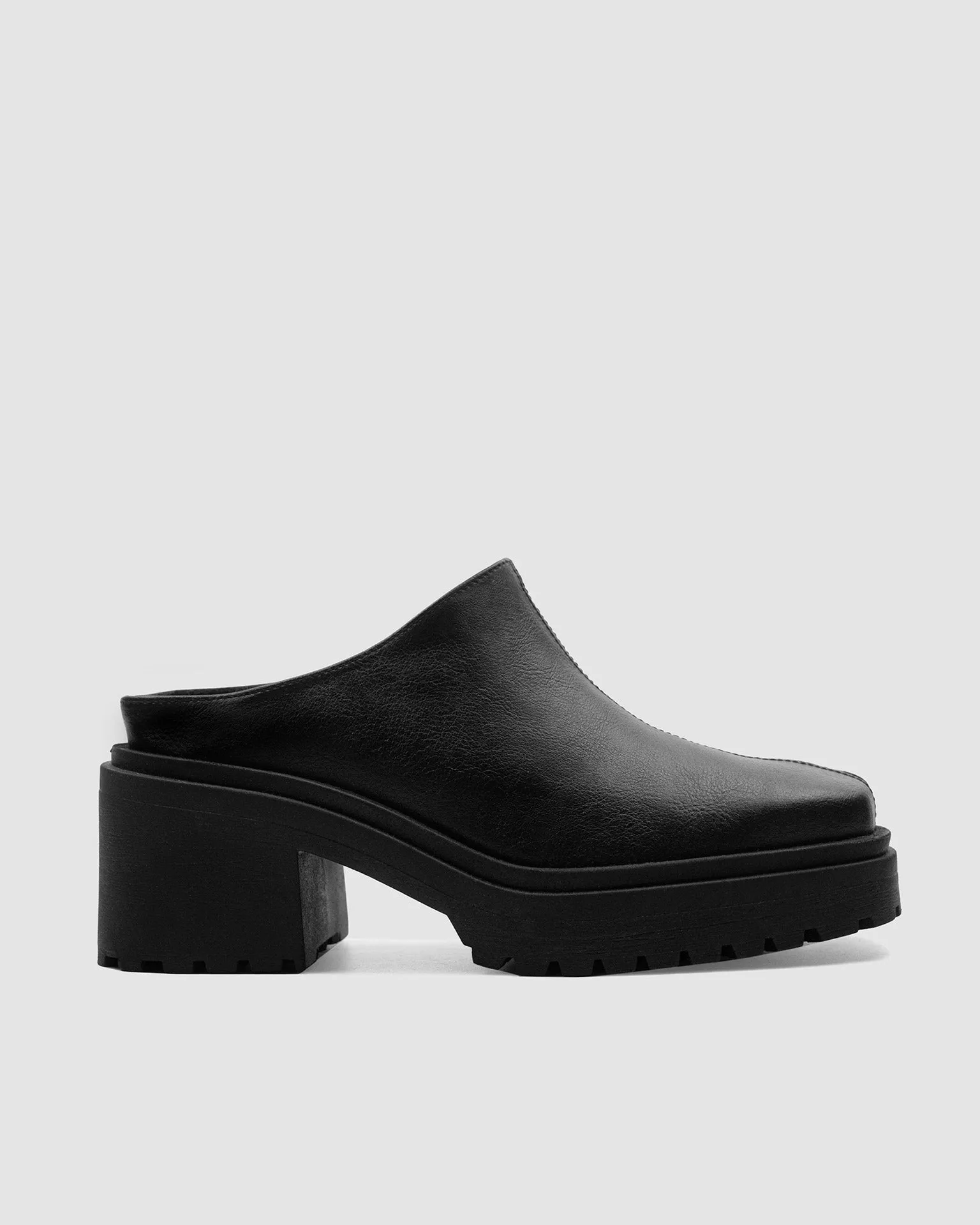 Squared Women's Vegea Grape Leather Mules | Black