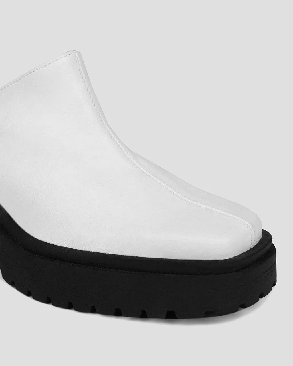 Squared Women's Vegea Grape Leather Mules | White