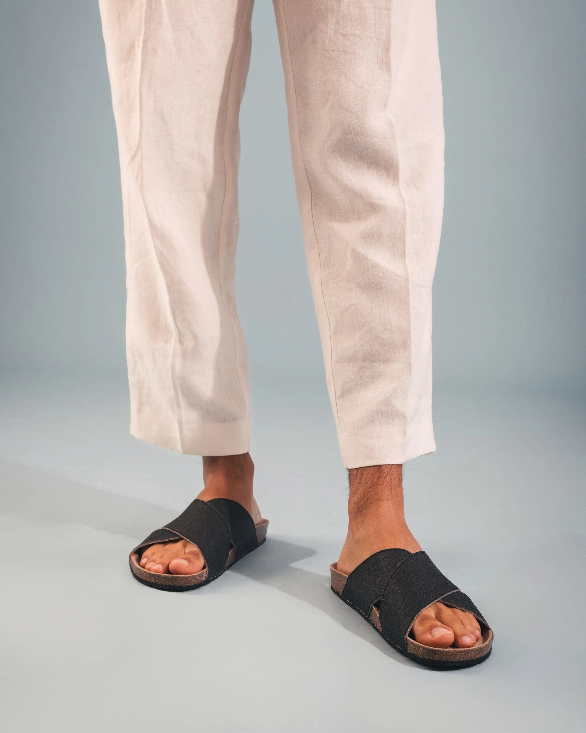 Tupai Unisex Pi?atex Vegan Leather Sandals | Black