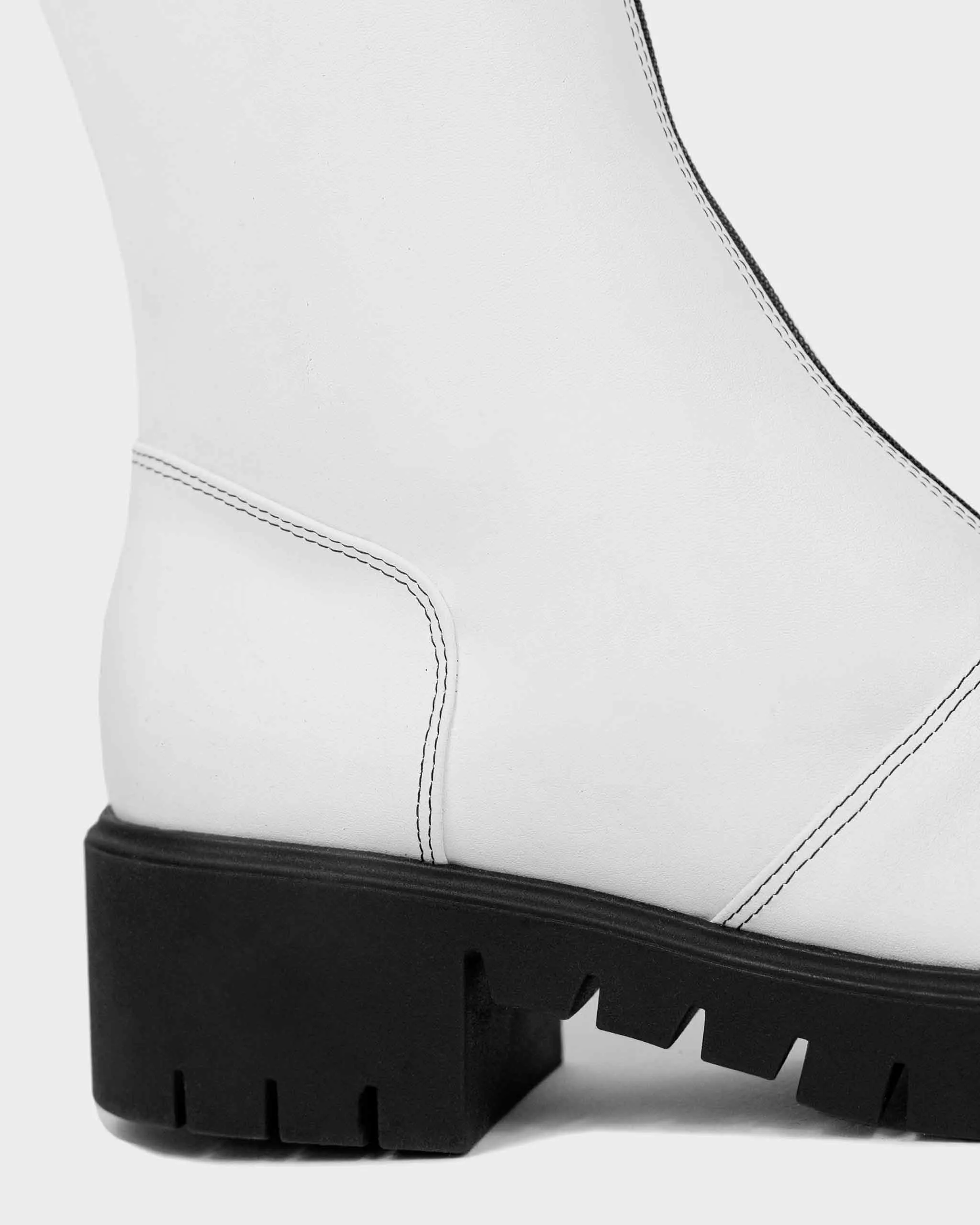 Women's Cyber Desserto? Cactus Leather Vegan Ankle Boots | White