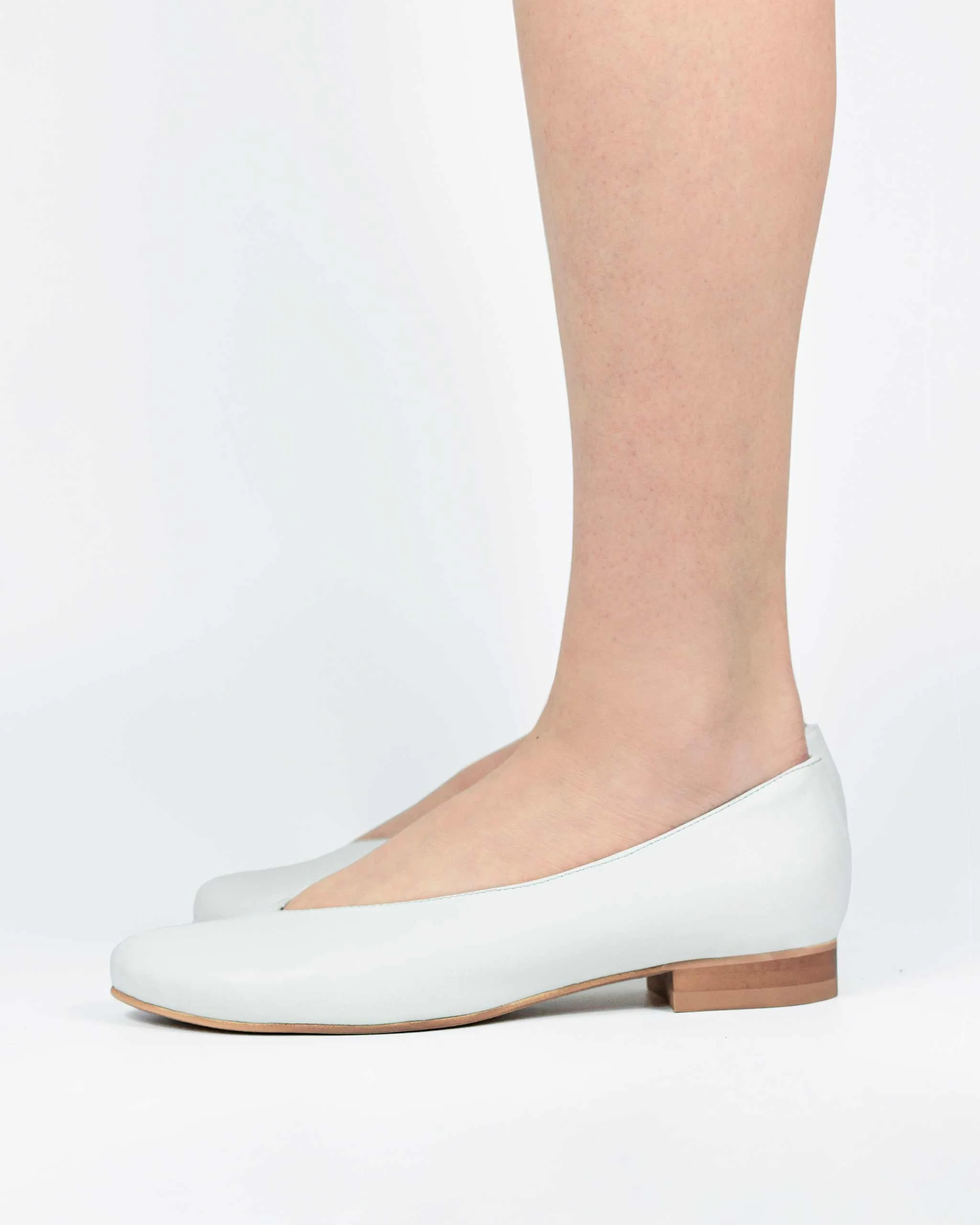 Women's Desserto? Cactus Leather Vegan Ballerina Pumps | White