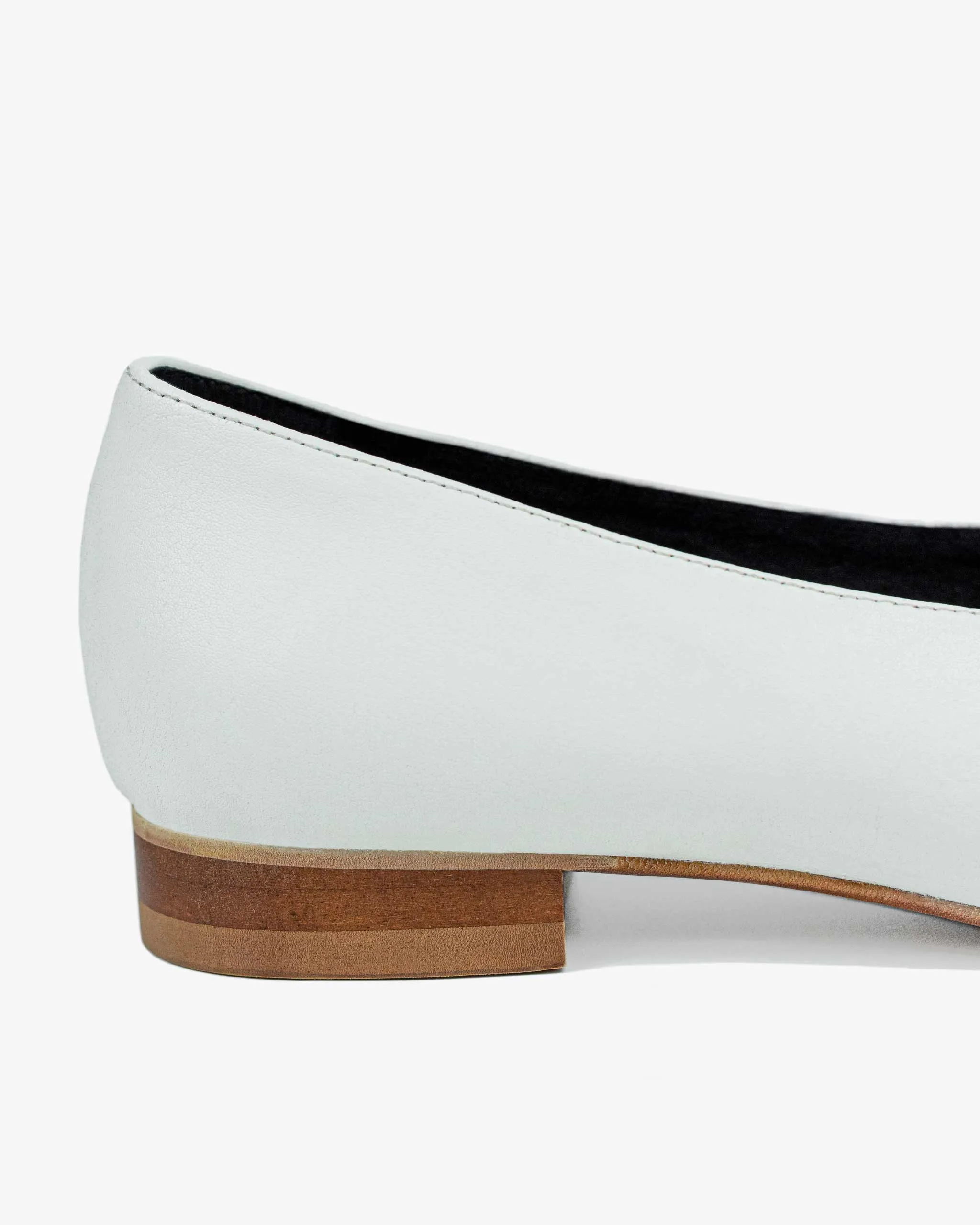 Women's Desserto? Cactus Leather Vegan Ballerina Pumps | White